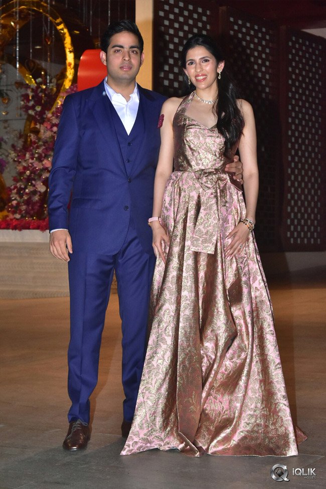 Akash-Ambani-and-Shloka-Mehta-Engagement-Photos